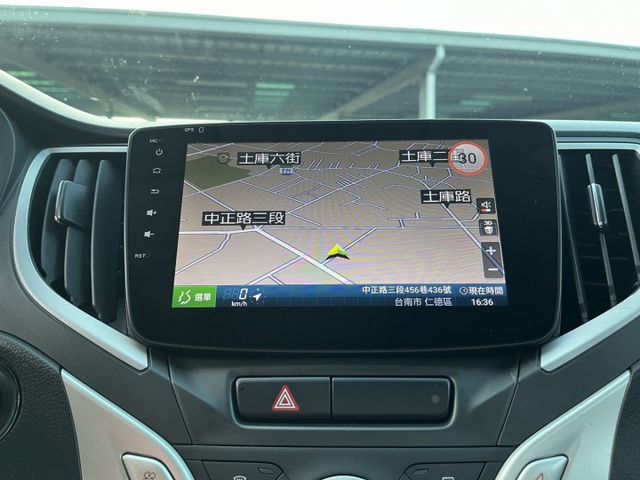 【原廠保養~僅跑8萬】聲控智慧安全輔助/盲點/多功能安卓機 1.0渦輪 稅金一年不到9千 都會通勤好選擇  第10張相片