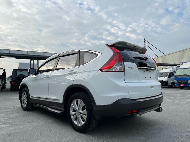 原廠保養 僅跑13萬 八核高規安卓機/換檔撥片/恆溫/定速/倒車顯影 內外綿密 高性價比 耐用車款  第4張相片