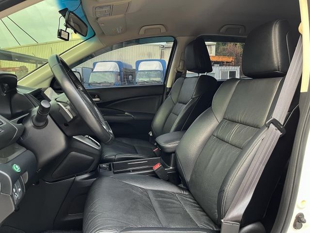 原廠保養 僅跑13萬 八核高規安卓機/換檔撥片/恆溫/定速/倒車顯影 內外綿密 高性價比 耐用車款  第7張相片