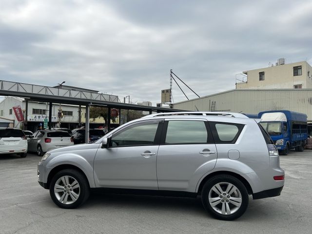 OUTLANDER  第3張相片