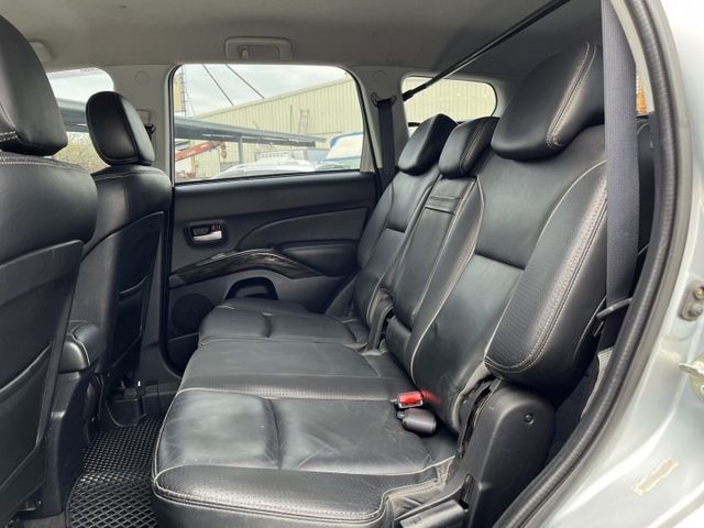 OUTLANDER  第13張相片