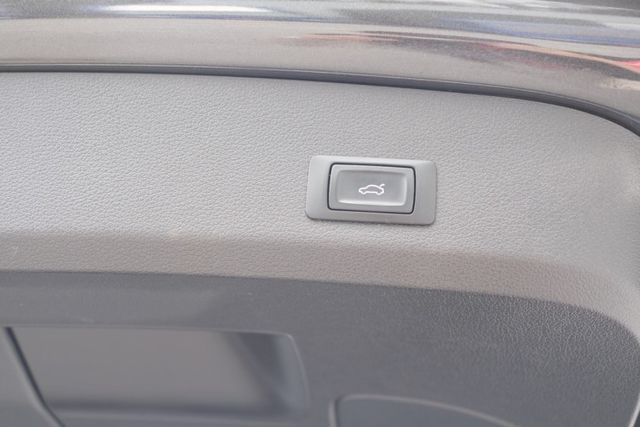 〈台南太星汽車〉Q7  頂級豪華配備 座椅服貼舒適 省錢柴油動力  第16張相片