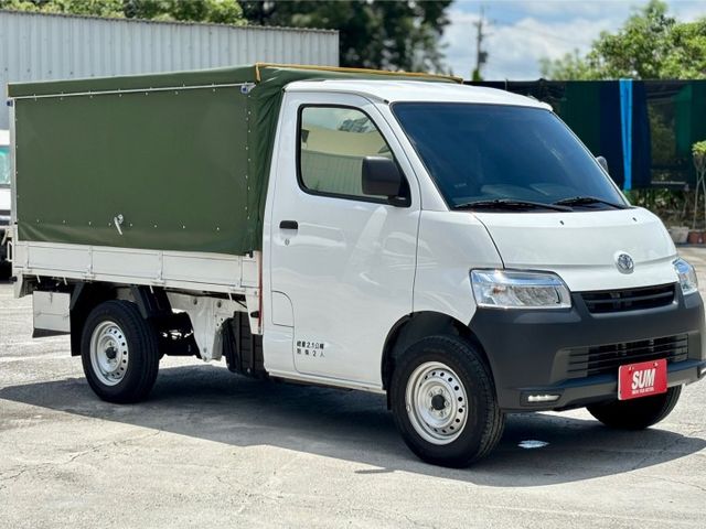 ❬太星汽車❭ 台南專營原漆、原鈑件、低里程車輛  第3張相片