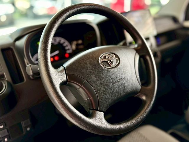 ❬太星汽車❭ 台南專營原漆、原鈑件、低里程車輛  第10張相片