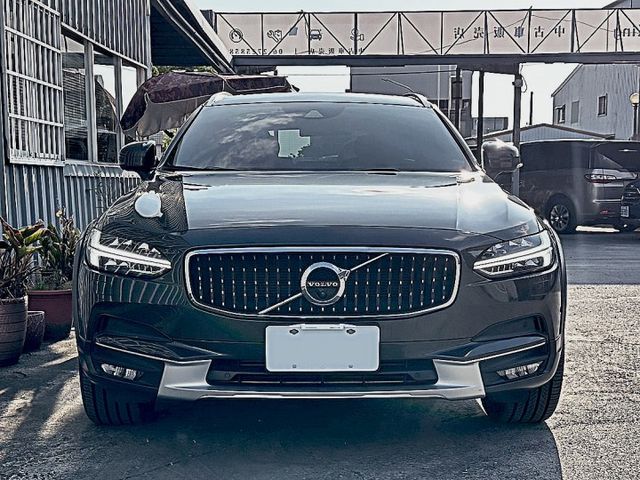 V90 CROSS COUNTRY  第2張相片