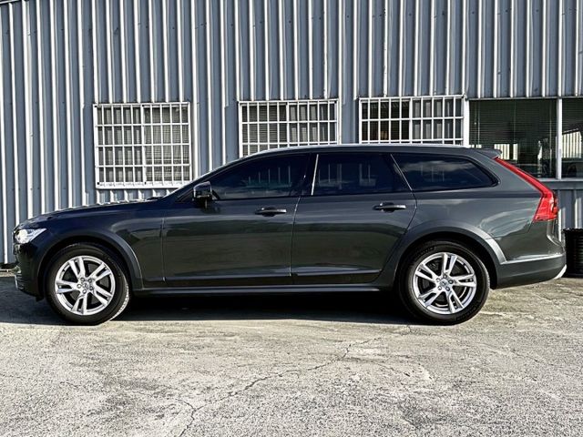 V90 CROSS COUNTRY  第3張相片