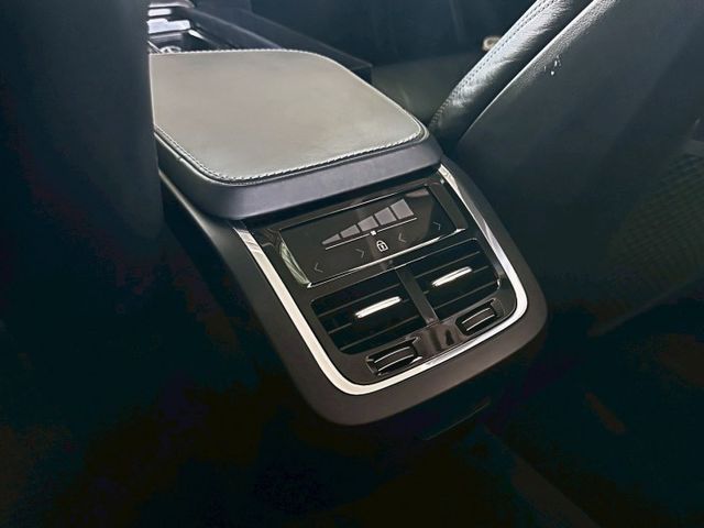 V90 CROSS COUNTRY  第13張相片