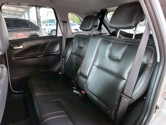 〈台南太星汽車〉電尾門、摸門、安卓機、環景、盲點 配備齊全 車況近新僅跑1.6萬公里  第15張相片