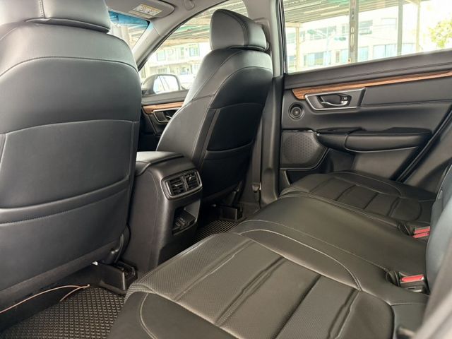 〈台南太星汽車〉S版 僅跑4萬多公里 全程原廠保養 同級最高CP值  第18張相片