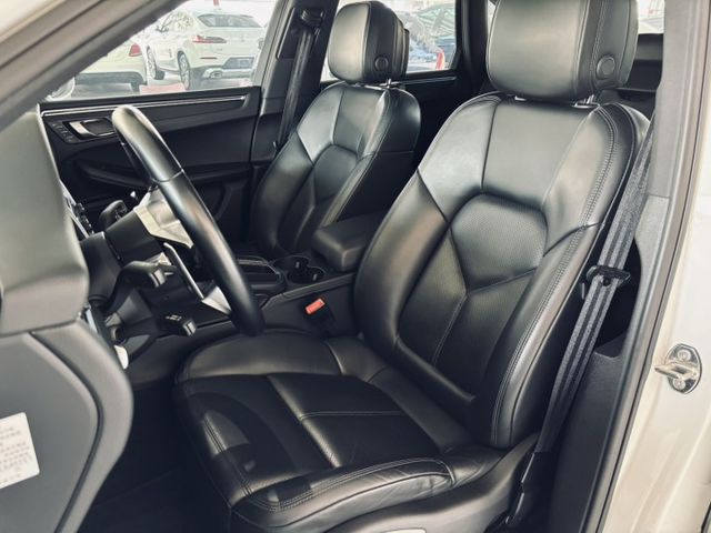 總代理Premium Package Plus 白金版 僅跑8萬多公里 原漆原鈑件  第7張相片