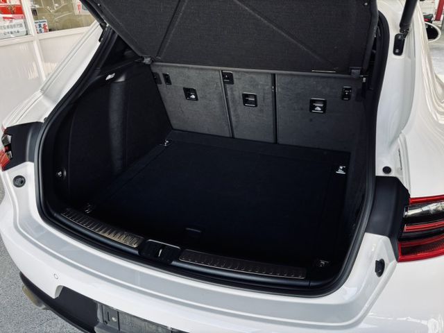 總代理Premium Package Plus 白金版 僅跑8萬多公里 原漆原鈑件  第15張相片