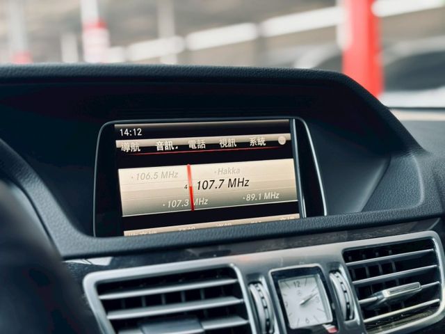 天窗、雙前座電動座椅、倒車顯影、雙區恆溫空調、定速、安全配備齊全 前車主用心顧車 推薦給重視舒適感受的你  第10張相片