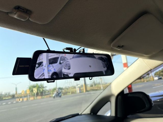 跑超少!!!! 僅6.6萬公里 里程保證 全車原鈑件 一手車 內裝完整如新 安卓機  第6張相片