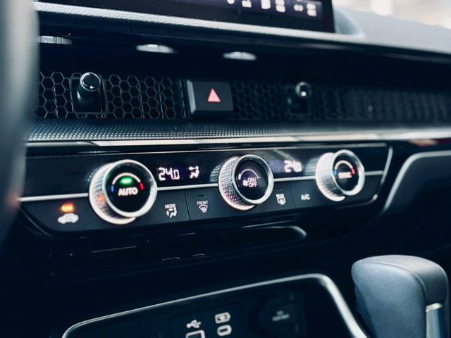 S版 全車原鈑件 標配 Honda Sensing  ACC跟車、車道維持、盲點偵測、車偏警示、電動尾門、倒車顯影  第5張相片