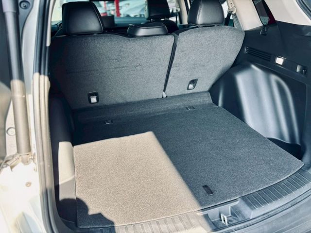 S版 全車原鈑件 標配 Honda Sensing  ACC跟車、車道維持、盲點偵測、車偏警示、電動尾門、倒車顯影  第10張相片