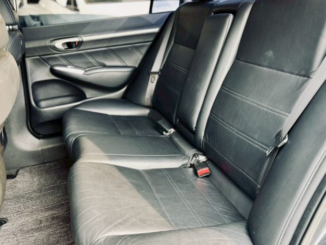 CIVIC  第12張相片