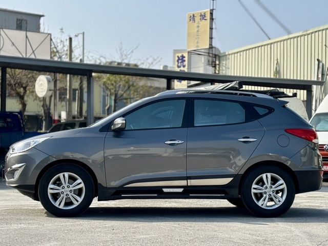 〈台南太星汽車〉稀有頂規四傳 全景天窗 Ikey 雙區恆溫 無待修 原鈑件低里程  第3張相片