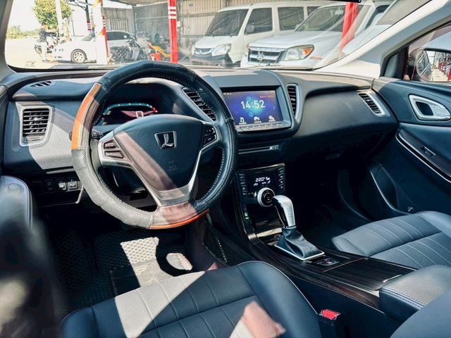 恆溫 定速 天窗 倒車顯影 渦輪動力 僅跑5萬多公里 里程保證 全車原鈑件  第8張相片