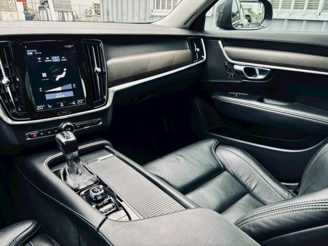 V90 CROSS COUNTRY  第13張相片