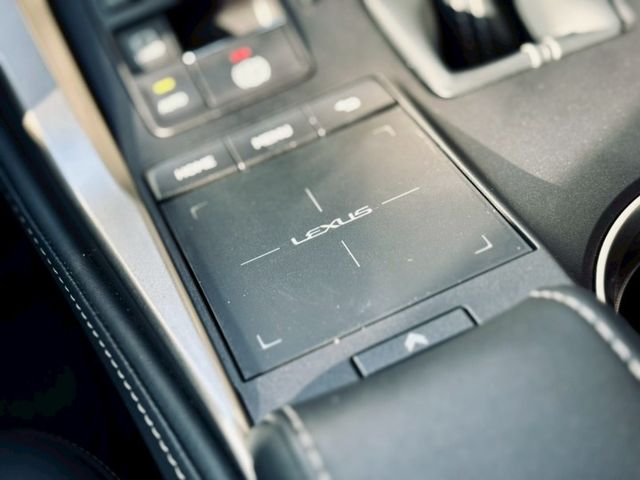 NX系列經典熱銷代表 里程8萬多公里 全車原鈑件 已通過YES認，舒適、保值、妥善率兼具，現在入手剛剛好。  第16張相片