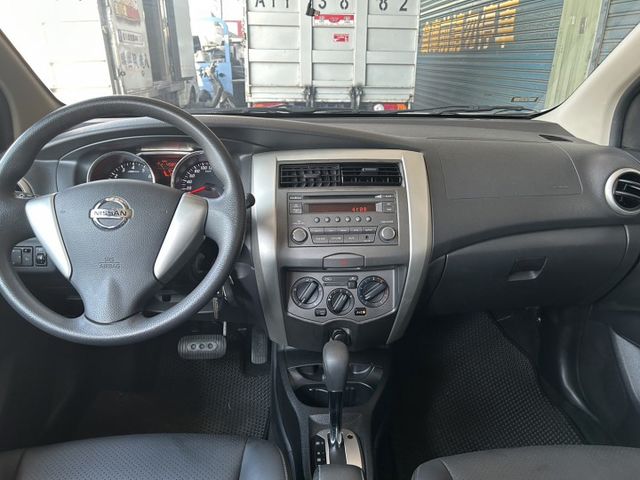 車頂旅行架/安全氣囊/後座分離傾倒/極限大空間/旅行或露營/LIVINA最行  第5張相片