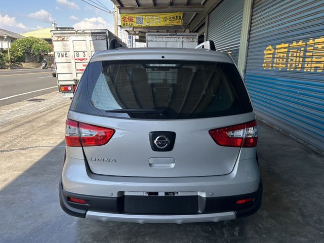 車頂旅行架/安全氣囊/後座分離傾倒/極限大空間/旅行或露營/LIVINA最行  第10張相片