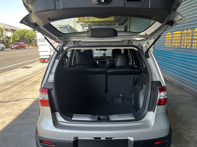 車頂旅行架/安全氣囊/後座分離傾倒/極限大空間/旅行或露營/LIVINA最行  第11張相片