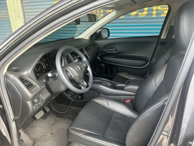 定速/免KEY/PUSH STAR/防滑/停車輔助/ISOFIX/只要喜歡她趕快帶回家  第3張相片