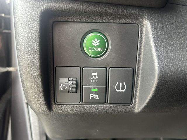 定速/免KEY/PUSH STAR/防滑/停車輔助/ISOFIX/只要喜歡她趕快帶回家  第7張相片