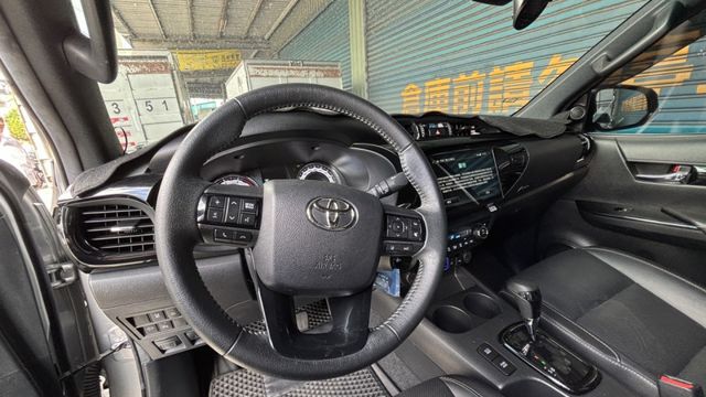 HILUX  第10張相片