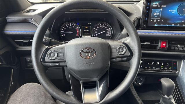 YARIS CROSS  第7張相片