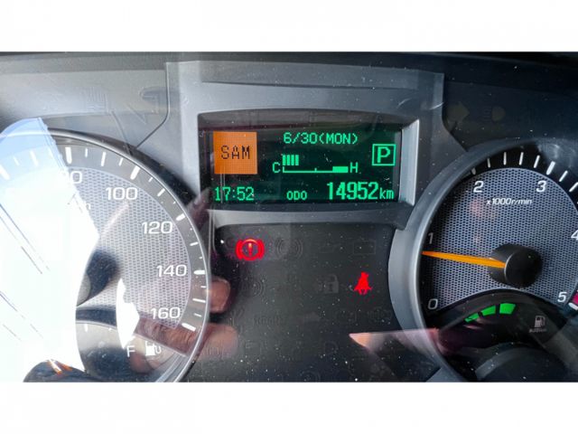 14呎，定速，車道偏移，ABS，升降尾門，跑超少~  第9張相片