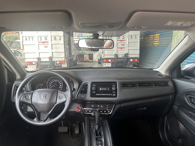 定速/免KEY/PUSH STAR/防滑/停車輔助/ISOFIX/只要喜歡她趕快帶回家  第4張相片