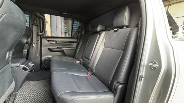 HILUX  第19張相片