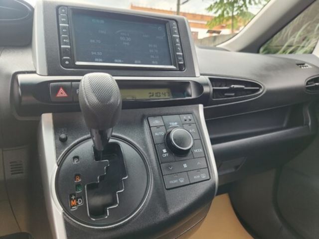 TOYOTA豐田 WISH  第14張相片