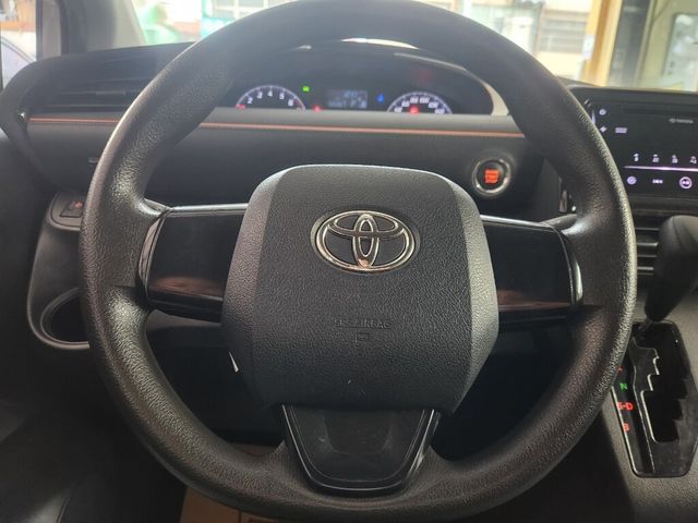 TOYOTA豐田 SIENTA  第7張相片