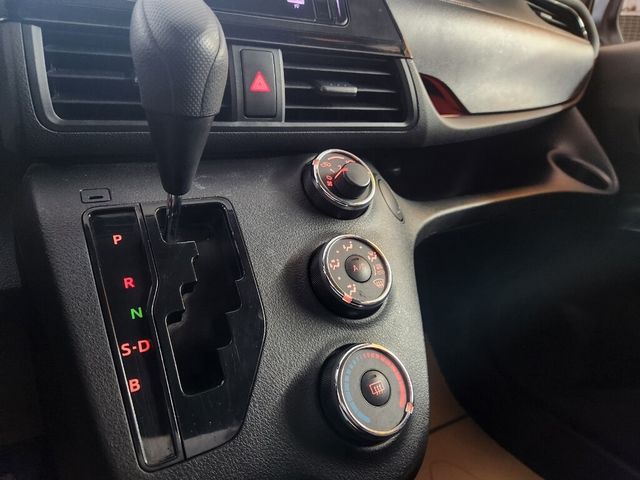 TOYOTA豐田 SIENTA  第9張相片