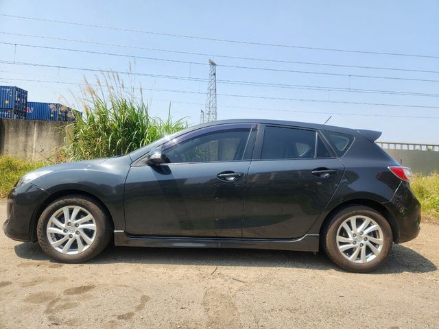 MAZDA馬自達 MAZDA 3  第5張相片