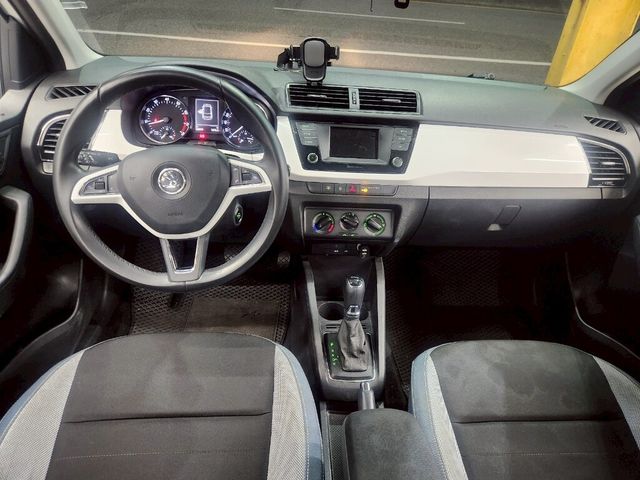 SKODA司科達 FABIA  第3張相片