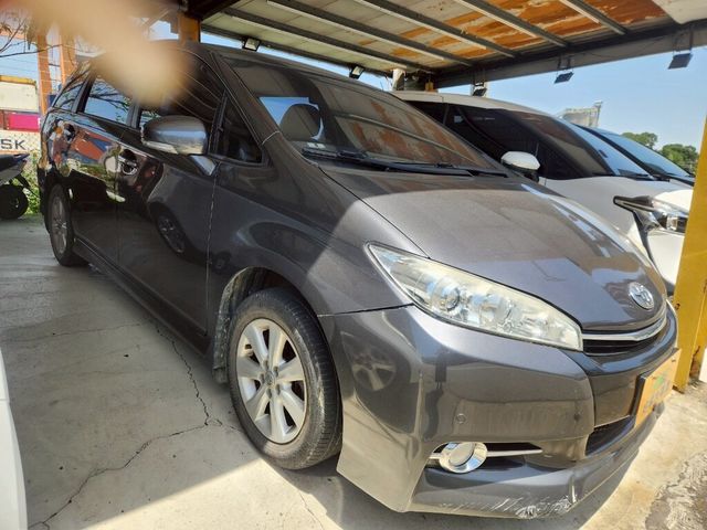 TOYOTA豐田 WISH  第3張相片