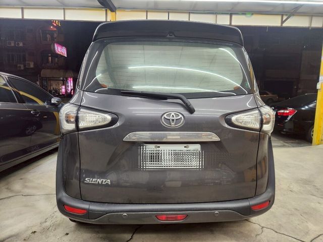 TOYOTA豐田 SIENTA  第2張相片