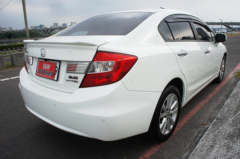 市場稀有 Civic 2.0S 天窗 換檔快撥 6安全氣囊 155hp馬力  第3張相片