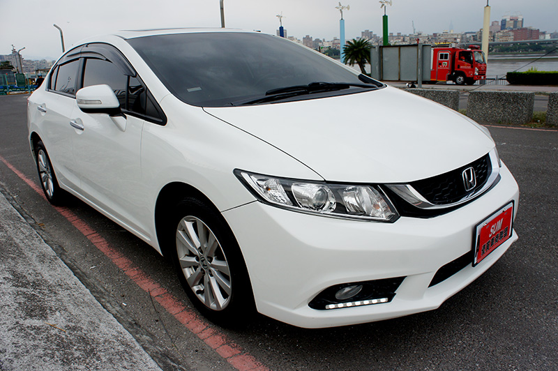 市場稀有 Civic 2.0S 天窗 換檔快撥 6安全氣囊 155hp馬力  第4張相片