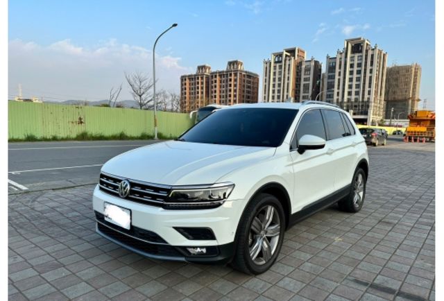 福斯Tiguan 高規格豪華配備 四輪驅動 環景 ACC 車庫車 原版件漂亮車  第1張相片