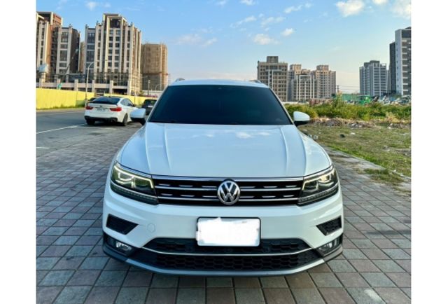 福斯Tiguan 高規格豪華配備 四輪驅動 環景 ACC 車庫車 原版件漂亮車  第2張相片