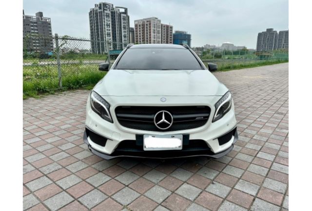 GLA45 AMG ED1 夜色套件 蝴蝶椅 360匹馬力 實車實價  第2張相片