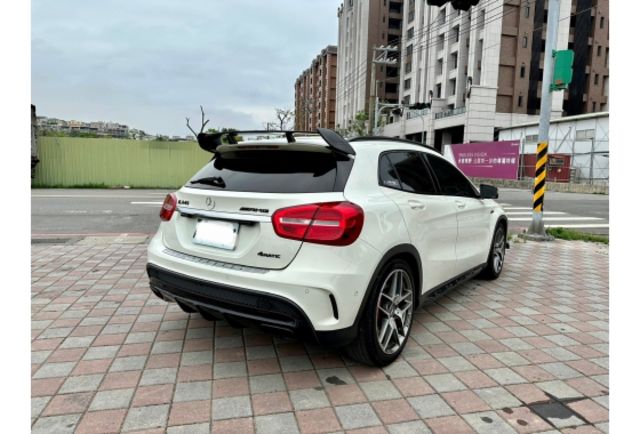 GLA45 AMG ED1 夜色套件 蝴蝶椅 360匹馬力 實車實價  第5張相片