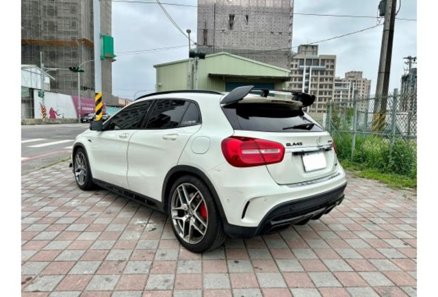 GLA45 AMG ED1 夜色套件 蝴蝶椅 360匹馬力 實車實價  第7張相片