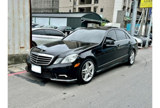 E-class 實車實價 車況頭好壯壯 便宜又舒適 氣派  第1張相片