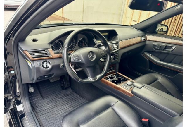 E-class 實車實價 車況頭好壯壯 便宜又舒適 氣派  第8張相片